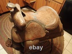 Vintage Western Tooled Leather Horse Saddle 15 seat size