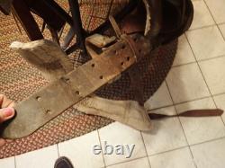 Vintage Western Tooled Leather Horse Saddle 15 seat size