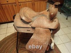 Vintage Western Tooled Leather Horse Saddle 15 seat size
