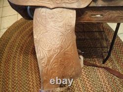Vintage Western Tooled Leather Horse Saddle 15 seat size