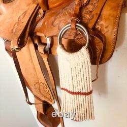 Vintage Western Trail Pleasure Horse Saddle Model 821 Hand Tooled Oak Leaf Pad