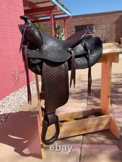 Vintage early rodeo/ranch bronc riding Hamley style saddle! Display or use