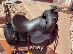 Vintage early rodeo/ranch bronc riding Hamley style saddle! Display or use