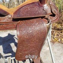 Vintage full size horse saddle Mustang Simco 3107 brown LEATHER & TOOLED
