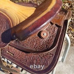 Vintage full size horse saddle Mustang Simco 3107 brown LEATHER & TOOLED