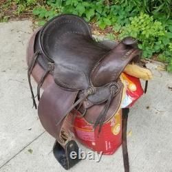 Vintage full size horse saddle brown LEATHER & WOOD