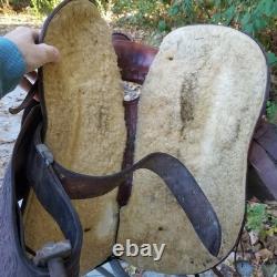 Vintage full size horse saddle brown LEATHER & WOOD