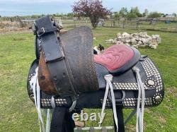 Vintage/used 15.5 Western parade saddle withsilver diamonds, red seat Vintage/used 15.5 Western parade saddle withsilver diamonds, red seat