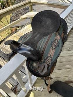 WESTERN SADDLE USED Horse Saddle Please read