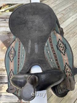 WESTERN SADDLE USED Horse Saddle Please read