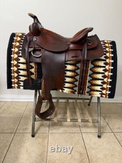 Well loved western saddle looking for its new rider 15 in seat