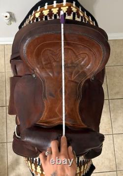 Well loved western saddle looking for its new rider 15 in seat