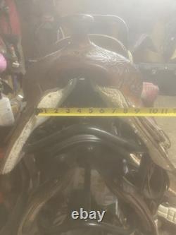 Western Horse Saddle with Leather Floral Design, 16 Seat