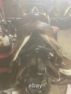 Western Horse Saddle with Leather Floral Design, 16 Seat