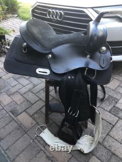 Western Pleasure Leather Saddle