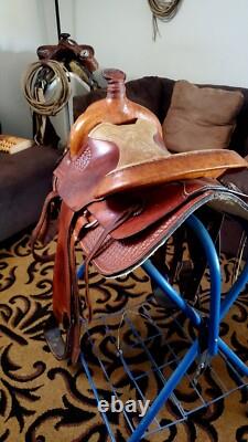 Western Ranch Saddle 14.5 seat 7 gullet