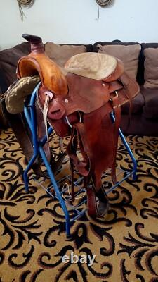 Western Ranch Saddle 14.5 seat 7 gullet