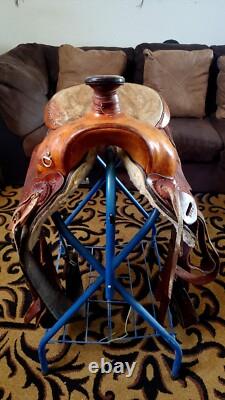 Western Ranch Saddle 14.5 seat 7 gullet