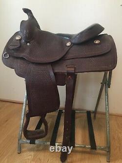 Western Saddle 15.5 Seat