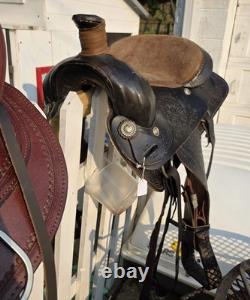Western Saddle 17 Seat & 6 Gullet