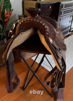 Western Saddle Champion Turf Equitation 15.5 Hand Tooled & Saddle Bag Excellent