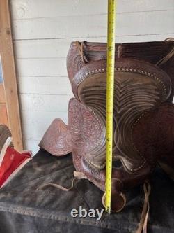 Western Saddle, brown leather, size 24