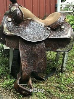 Western Show Saddle 16.5in
