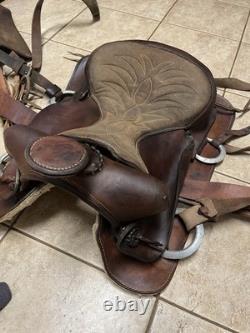 Western Style Saddle 15 Inch Brown Leather