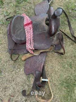 Western Style Saddle Horseback Riding With Etching Design Leather