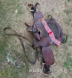 Western Style Saddle Horseback Riding With Etching Design Leather