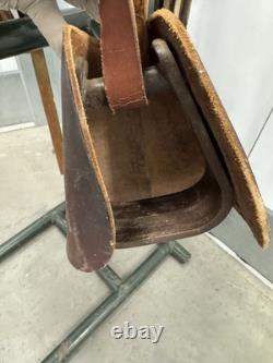Western Tooled Leather Saddle 15 Seat Brown USA Stirrups Very Good Condition