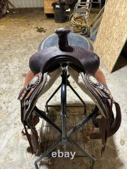 Western Trail Saddle 15in Seat Great Condition