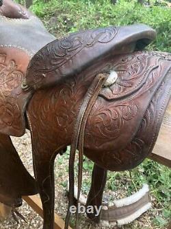 Western roping saddle, used, flaws, see pics for measurements & condition