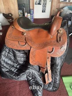 Western saddle