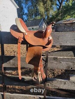 Western saddle 14in good condition gullet 7in swell 12in cantel 3.5in