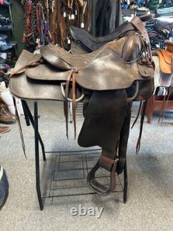 Western saddle 15.5 seat 6.5 gullet SQHB
