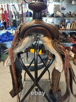 Western saddle 15.5 seat 6.5 gullet SQHB