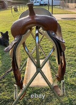 Western saddle 17
