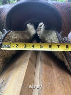 Western saddle, Utahn brand, flaws, see pics for measurements & condition
