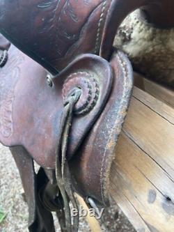Western saddle, Utahn brand, flaws, see pics for measurements & condition