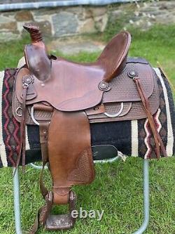 Western saddle by Simco saddlery USA 15.5 inch seat Semi Quarter Horse