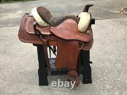 Western saddle extra wide gullet 16.5 Seat