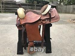 Western saddle extra wide gullet 16.5 Seat