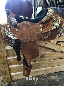 Western show saddle 16