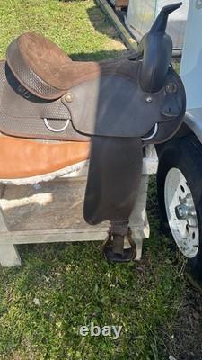 Wintec Pleasure/Trail Western Saddle 16 Black Synthetic Material