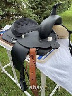 Wintec Western Pleasure / Trail Saddle Black Synthetic Leather Nice